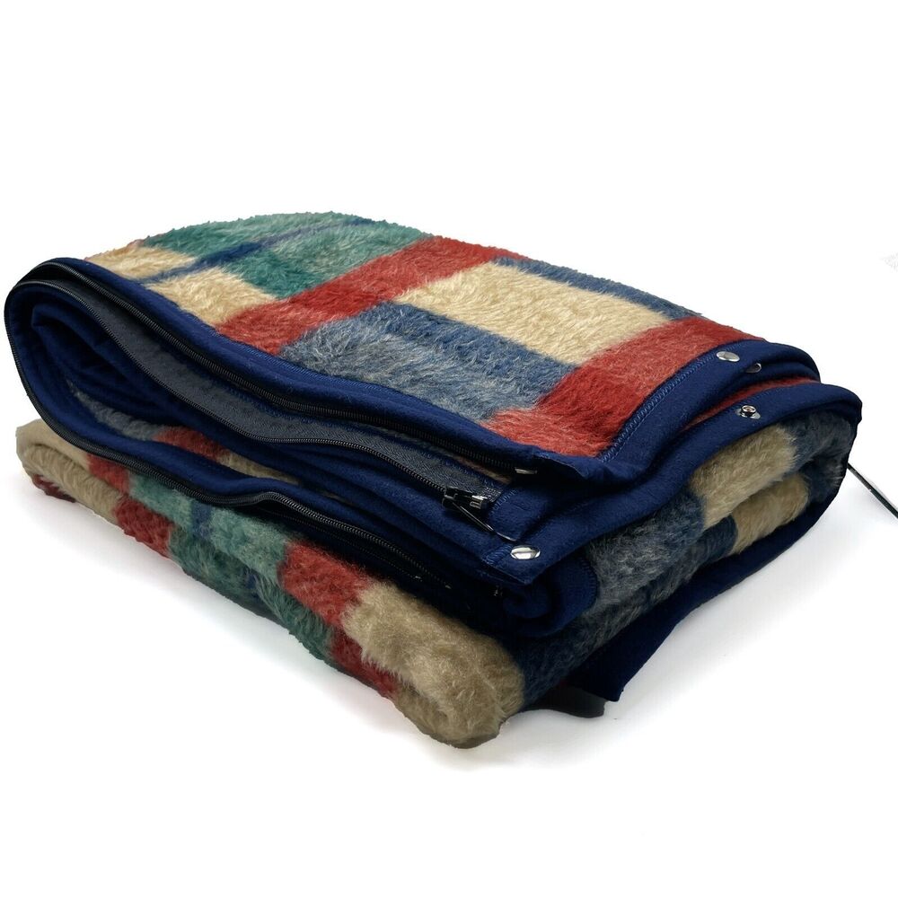 BIEDERLACK Cuddle Wrap Throw 54"x 69" Stadium Blanket Zipper/Snap Plaid USA Made